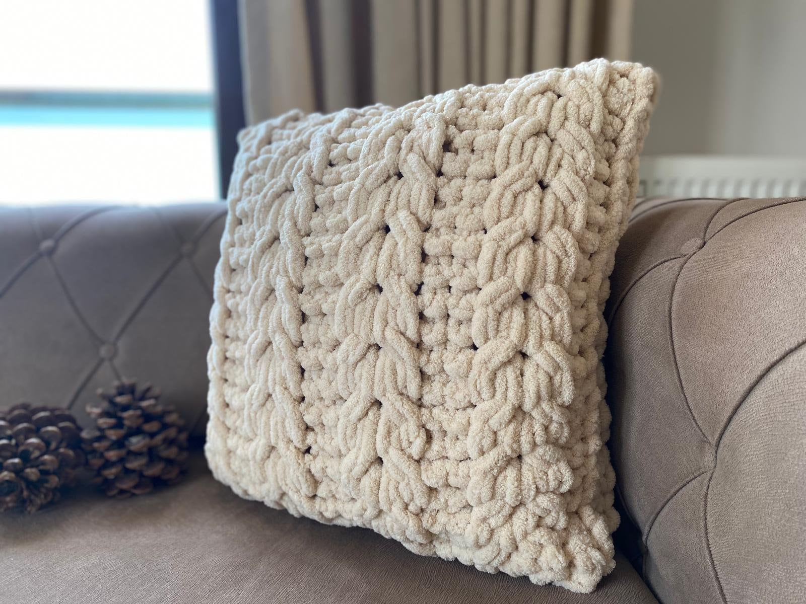 Warm Cream Hand Knit Pillow Cover, Chunky Hand Knit Pillow Cover, Cable Knit Pillow Case, Home Decorative, Knitted Throw Pillow